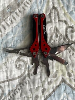 Cabela’s 7 in 1 multi tool NWOT